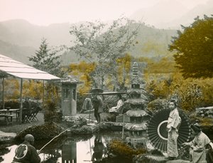 Fiskedag i Dainichis trädgård - Do i Nikko cirka 1900 - 1915 (fotografi) av Teijiro Takagi