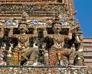 Karyatider av templet Wat Arun av Thai School