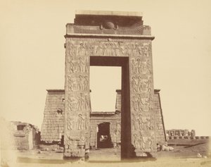 Portalen till templet i Khonsu, Karnak
