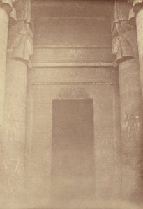 Den inre ingången till Temple of Denderah av Théodule Devéria