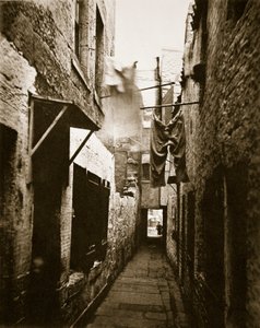 Close, 101 High Street, Glasgow, ca 1878