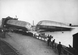 Vraket av Storbritanniens största luftskepp, The Mayfly, vid Barrow, 1911