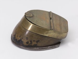 Hästs hov bläckhus tillhörande kapten William Tyrwhitt Drake, Royal Horse Guards, ca 1829 (bläckhus, hästhov)