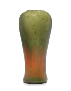En reaktiv vas, ca 1910 (glas) av Tiffany and Company