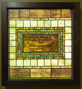 Lilies (Corey Memorial Window) av Tiffany and Company