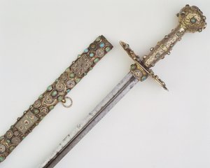 Svärdsfäste med skida (silver, stål och ädelstenar)