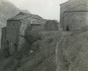 Klostret San Pietro al Monte, Civate, Lombardiet, Italien, fotografi av Ugo Monneret de Villard, cirka 1910 av Ugo Monneret de Villard