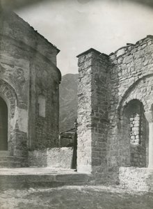 Klostret San Pietro al Monte, Civate, Lombardiet, Italien, fotografi av Ugo Monneret de Villard, cirka 1910