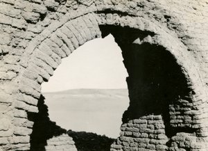 Ruiner av kyrka i öken, detalj av pendentiv för kupol, Adindan, Egypten, fotografi av Ugo Monneret de Villard av Ugo Monneret de Villard