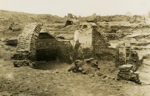 Trilobed-byggnad, al-Fustat, Egypten, fotografi av Ugo Monneret de Villard av Ugo Monneret de Villard