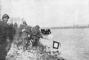 2:a marockanska divisionen badar sina flaggor i Rhen, Huningue, Alsace, Frankrike, 21 november 1918 av Unbekannt