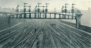 En bro av signaler, 1922. av Unbekannt