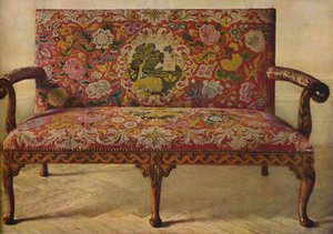 En drottning Anne-soffa klädd i Petit Point, c1900, 1936 av Unbekannt