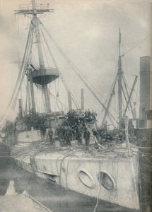 En räddningstriumf. Kryssaren Gladiator, stödd av bärgningsbåtar, 1908, 1936 av Unbekannt