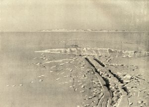 En typisk spricka på plan yta, c1908, 1909. av Unbekannt