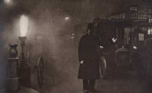 En konstapel som dirigerar trafiken i dimman, London, c1910-c1920s av Unbekannt