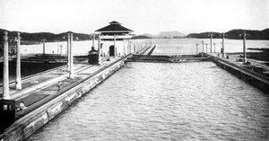 En sluss på Panamakanalen, Panama, 1926 av Unbekannt