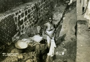 En tvättkvinna, Sierra Leone, 1900-talet av Unbekannt