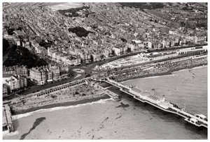 Flygfoto över Brighton, Sussex, från en Zeppelin, 1931 1933 av Unbekannt