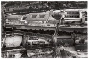 Flygfoto över Deutsches Museum, München, Tyskland, från en Zeppelin, c1931 1933 av Unbekannt