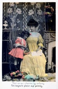 Allt som charmar barnen.., Franskt vykort, c1900 av Unbekannt