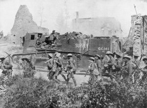 Allierade trupper marscherar genom en befriad stad, 27 oktober 1918 av Unbekannt