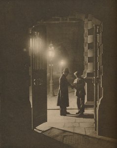En incident på The Yard in the small hours, c1935. av Unbekannt