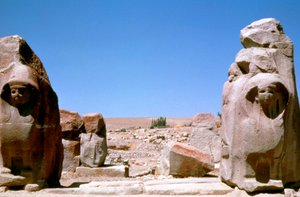 Forntida plats nära Alaca Huyuk, Egypten, c1350 f.Kr av Unbekannt
