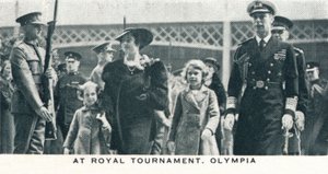 Vid Royal Tournament, Olympia, 1936 1937 av Unbekannt
