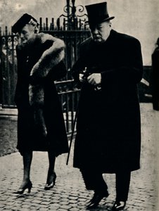 På Duke of Connaughts begravning, januari 1942, 1945. av Unbekannt