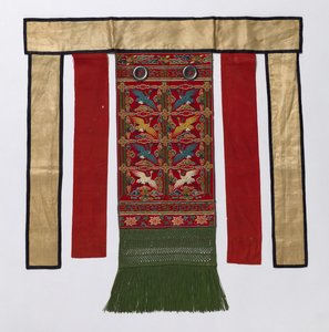 Baksida förkläde för den kungliga ceremoniella dräkten, sent 1800-tal-tidigt 1900-tal. av Unbekannt