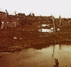 Battlefield, c1914-c1918 av Unbekannt