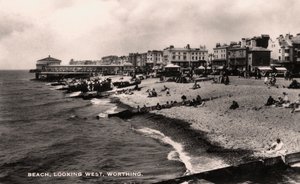 Strand, blickar västerut, Worthing, Sussex, 1935 av Unbekannt
