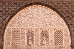 Ben Youssef Medersa är den största Medersa i Marocko, ursprungligen en religiös skola grundad under Abou el Hassan, Marrakech, Marocko av Unbekannt