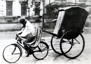 Cykeltaxi, tyskockuperade Paris, 1940-1944 av Unbekannt