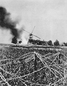 Bombardering av en väderkvarn med brandsnäckor, Artois, Frankrike, första världskriget, 1915 av Unbekannt