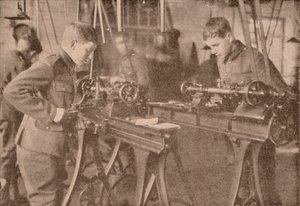 Boys of Bradfield College som tillverkar skaldelar, Berkshire, c1916 1928 av Unbekannt