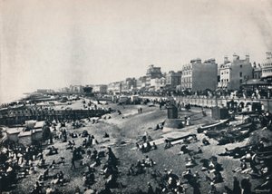Brighton - A Long Stretch of the Beach, 1895 av Unbekannt
