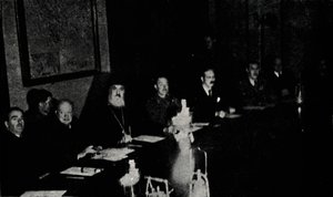 Brittiska och grekiska ministrar sammanträder i Aten, juldagen, 1944, 1945. av Unbekannt