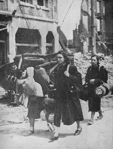 Brittiska trupper håller ut i Louvain när flyktingar lämnar staden, 1940, 1940 av Unbekannt