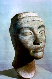 Byst av Nefertiti, Egypten, 1375 f.Kr av Unbekannt