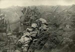 Fångade tyska skyttegravar vid Les Eparges, 1919. av Unbekannt