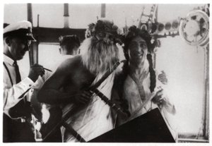 Ceremoni för att fira korsningen av ekvatorn ombord på luftskeppet Graf Zeppelin, 1930 1933 av Unbekannt