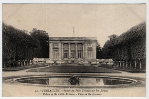 Chateau de Versailles: exteriör vy av Palace of the Peer Trianon på trädgårdarna - Vykort sent 1800-1900-tal av Unbekannt
