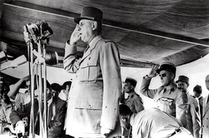 De Gaulle i Algeriet, maj 1958 av Unbekannt