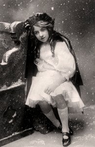 Decima Brooke i Rödluvan, 1907 av Unbekannt