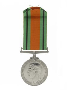 Försvarsmedalj 1939-45 (nickel och siden) av Unbekannt