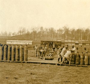 Depå för stora snäckor, c1914-c1918 av Unbekannt