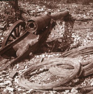 Förstörd 155-kanon, c1917-c1918 av Unbekannt