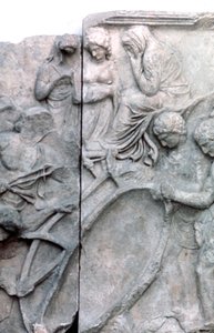 Detalj från Pergamonaltarets stora fris, 180-159 f.Kr av Unbekannt